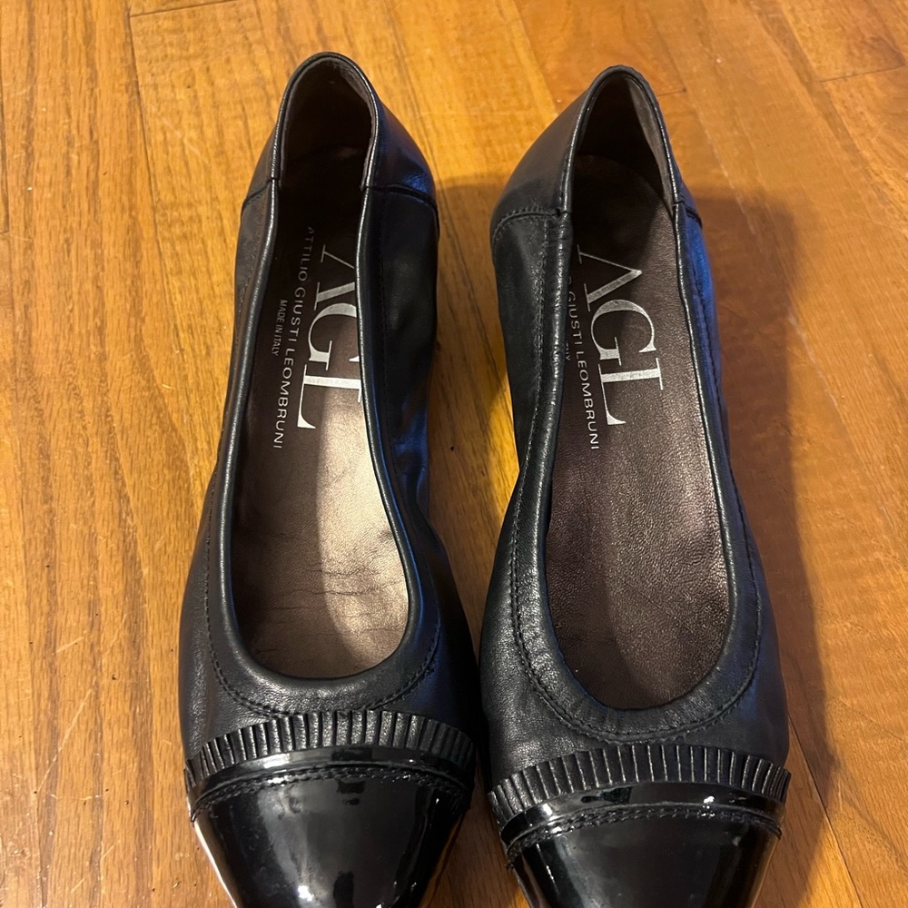 Attilio Giusti Leombruni Black Patent Leather Flats
